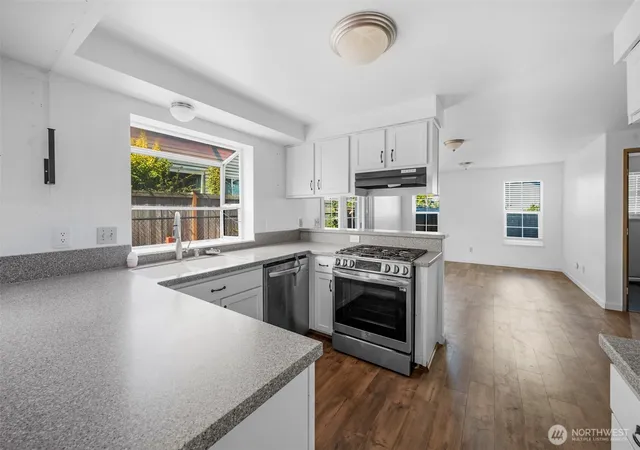 Photo 2 of Townhouse for sale at 17628 27th Avenue Ne, Marysville, WA 98271 | MLS# NWM2585981 | Listing updated on 2026-10-01