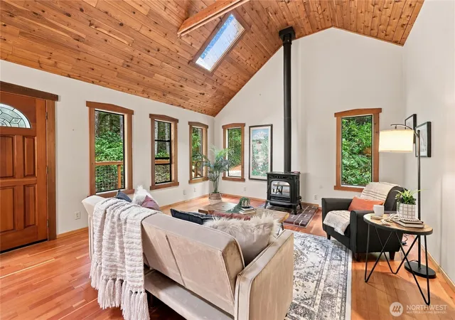 Photo 3 of Single family home for sale at 3191 Sw Hawk Ridge Way, Port Orchard, WA 98367 | MLS# NWM2585982 | Listing updated on 2026-09-24