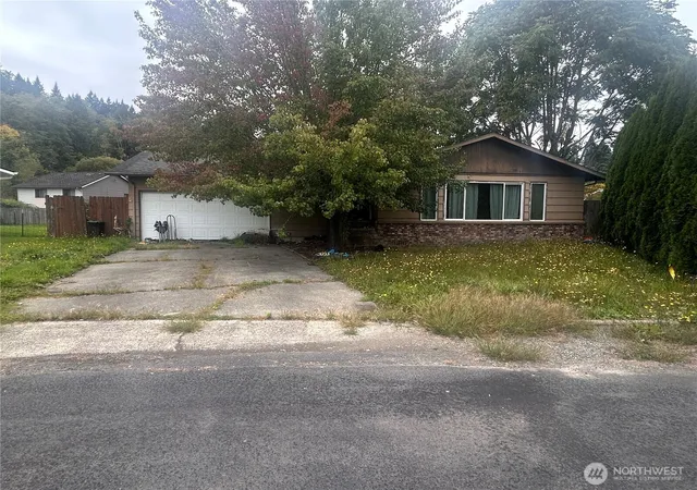 Photo 1 of Single family home for sale at 116 Monterey Dr, Kelso, WA 98626 | MLS# NWM2586000 | Listing updated on 2026-09-28
