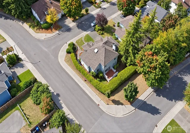 Photo 1 of Single family home for sale at 831 41st Place, Everett, WA 98201 | MLS# NWM2586002 | Listing updated on 2026-10-01