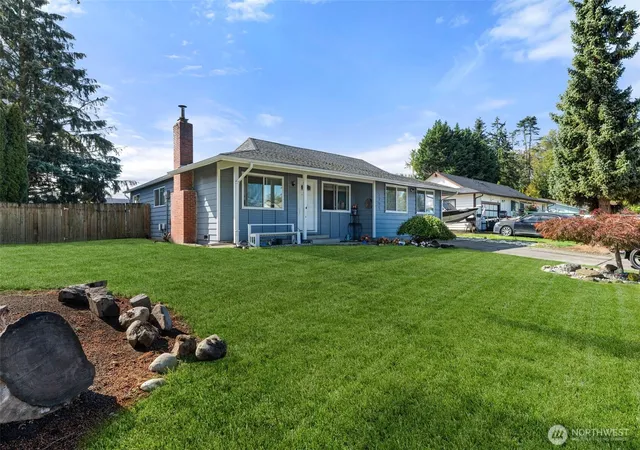 Photo 2 of Single family home for sale at 5204 142nd Place Ne, Marysville, WA 98271 | MLS# NWM2586011 | Listing updated on 2026-10-02