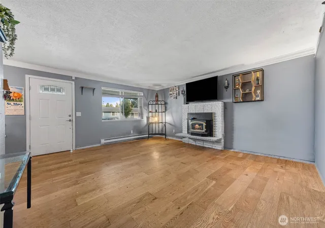 Photo 4 of Single family home for sale at 5204 142nd Place NE, Marysville, WA 98271 | MLS# NWM2586011 | Listing updated on 2026-10-02