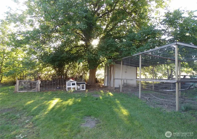 Photo 2 of Single family home for sale at 31688 A Hwy 97, Tonasket, WA 98855 | MLS# NWM2586013 | Listing updated on 2026-09-23