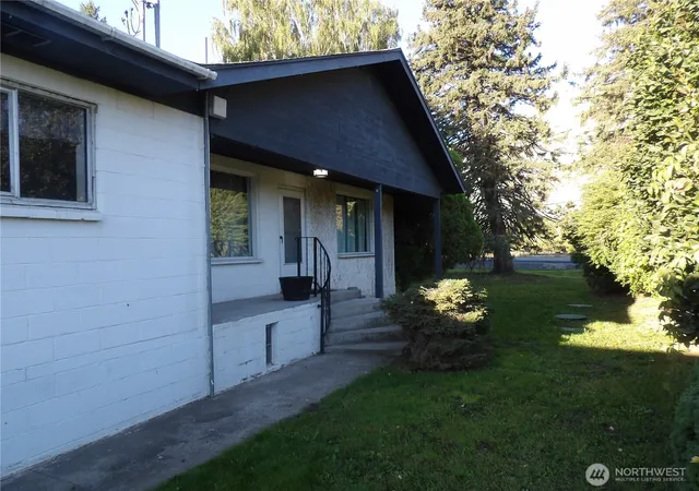 Photo 4 of Single family home for sale at 31688 A Hwy 97, Tonasket, WA 98855 | MLS# NWM2586013 | Listing updated on 2026-09-23