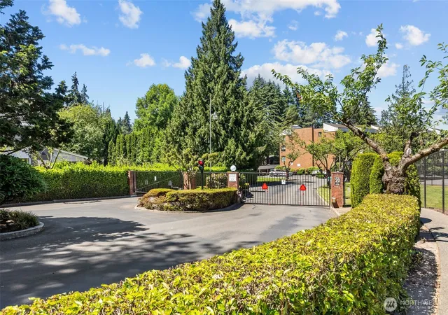 Photo 2 of Condo for sale at 10903 Glen Acres Dr S #B, Seattle, WA 98168 | MLS# NWM2586021 | Listing updated on 2026-10-13
