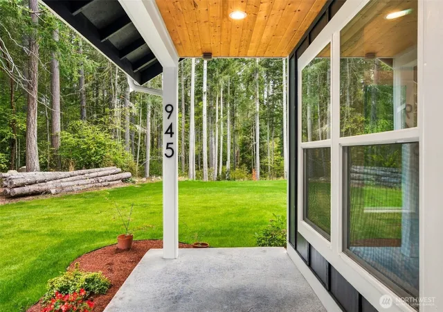 Photo 3 of Single family home for sale at 945 & 953 Lummi Dr, Fox Island, WA 98333 | MLS# NWM2586034 | Listing updated on 2026-09-23