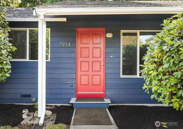 Photo 2 of Single family home for sale at 7914 206th Place Sw, Edmonds, WA 98026 | MLS# NWM2586035 | Listing updated on 2026-09-29