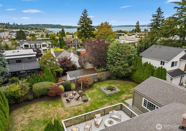Photo 3 of Sale Pending at 213 8th Avenue, Kirkland, WA 98033 | MLS# NWM2586040 | Listing updated on 2026-10-01