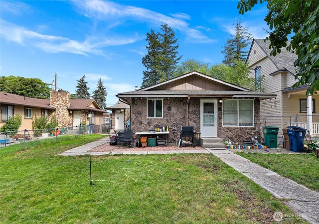 Photo 2 of Multi family home for sale at 2608 N Madelia St, Spokane, WA 99207 | MLS# NWM2586041 | Listing updated on 2026-09-22