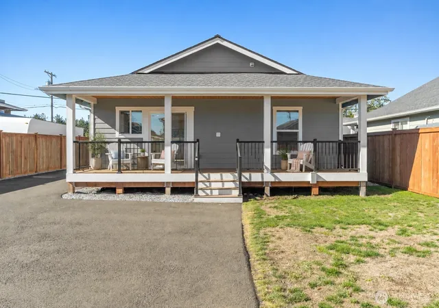 Single family home for sale at 842 N Montesano St, Westport, WA 98595 | MLS# NWM2586042
