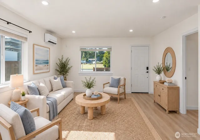 Photo 3 of Single family home for sale at 842 N Montesano St, Westport, WA 98595 | MLS# NWM2586042 | Listing updated on 2026-09-29