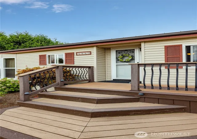 Photo 4 of Manufactured home for sale at 6947 Karber Rd, Blaine, WA 98230 | MLS# NWM2586045 | Listing updated on 2026-09-24