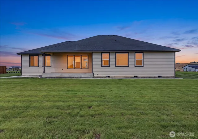 Photo 4 of Single family home for sale at 5093 NE 73 Rd, Moses Lake, WA 98837 | MLS# NWM2586050 | Listing updated on 2026-10-03