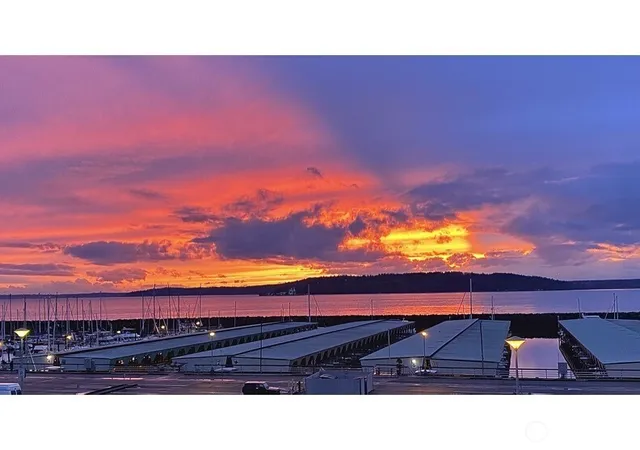 Photo 4 of Condo for sale at 22609 6th Avenue S #202, Des Moines, WA 98198 | MLS# NWM2586057 | Listing updated on 2026-09-29