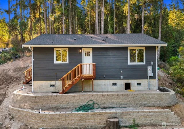 Photo 2 of Single family home for sale at 2389 Viking St W, Bremerton, WA 98312 | MLS# NWM2586061 | Listing updated on 2026-09-25