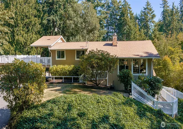 Photo 3 of Single family home for sale at 18007 Andover St, Edmonds, WA 98026 | MLS# NWM2586064 | Listing updated on 2026-09-26