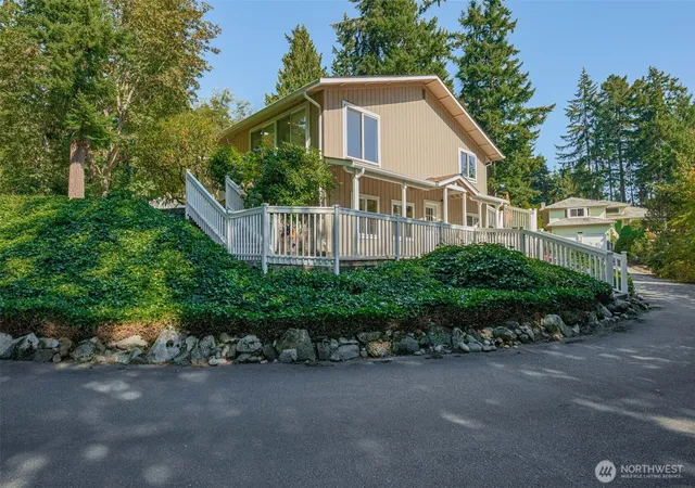 Photo 3 of Single family home for sale at 18007 Andover St, Edmonds, WA 98026 | MLS# NWM2586064 | Listing updated on 2026-09-26