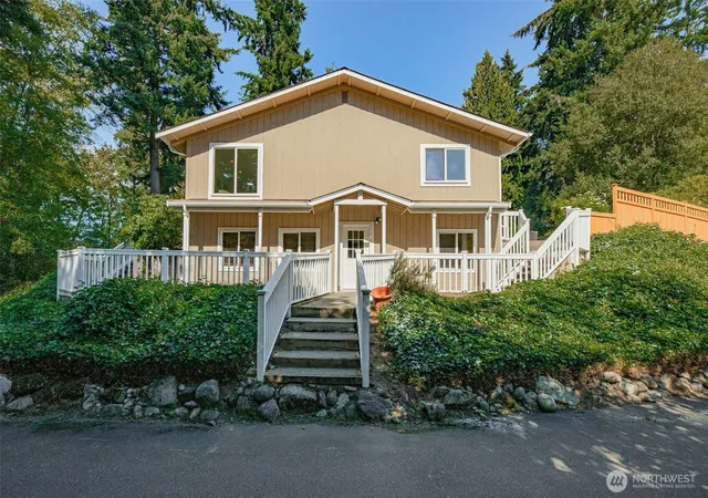 Photo 4 of Single family home for sale at 18007 Andover St, Edmonds, WA 98026 | MLS# NWM2586064 | Listing updated on 2026-09-26