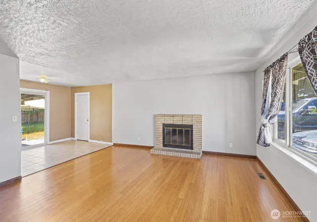 Photo 3 of Single family home for sale at 27054 124th Avenue SE, Kent, WA 98030 | MLS# NWM2586069 | Listing updated on 2026-09-30