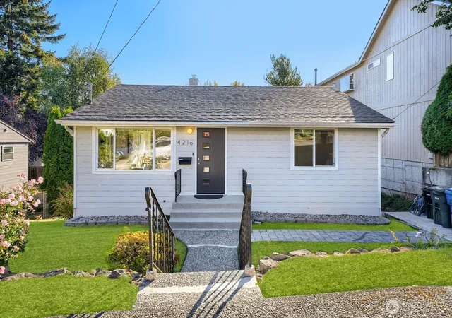 Photo 1 of Single family home for sale at 4216 27th Avenue W, Seattle, WA 98199 | MLS# NWM2586075 | Listing updated on 2026-09-24