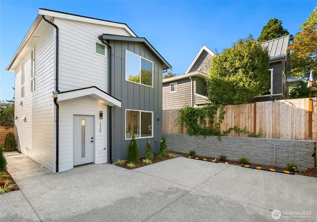 Townhouse for sale at 338 NE 90th Street, Seattle, WA 98115 | MLS# NWM2586082