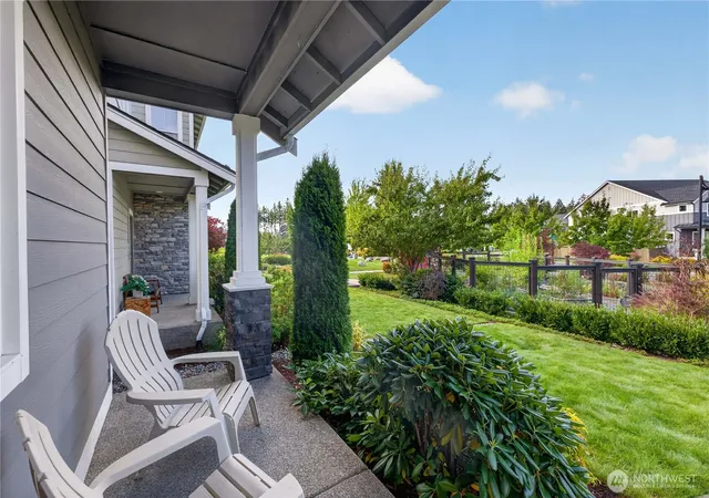 Photo 3 of Single family home for sale at 32780 Se Cottonwood St, Black Diamond, WA 98010 | MLS# NWM2586103 | Listing updated on 2026-09-29