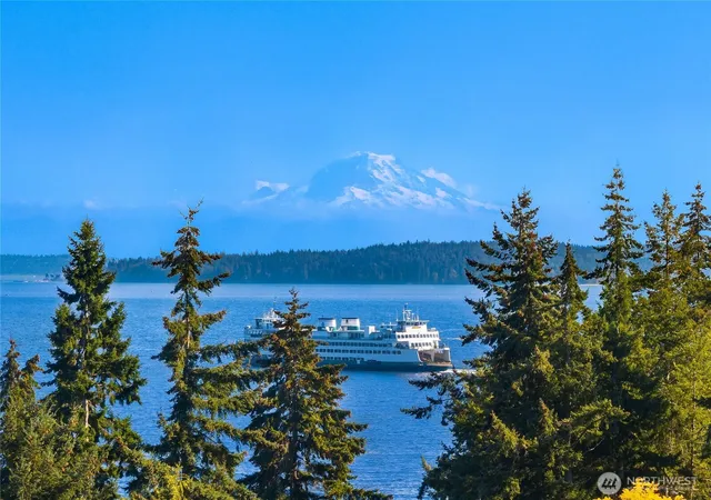 Photo 3 of Sale Pending at 4181 Point White Dr Ne, Bainbridge Island, WA 98110 | MLS# NWM2586108 | Listing updated on 2026-09-28