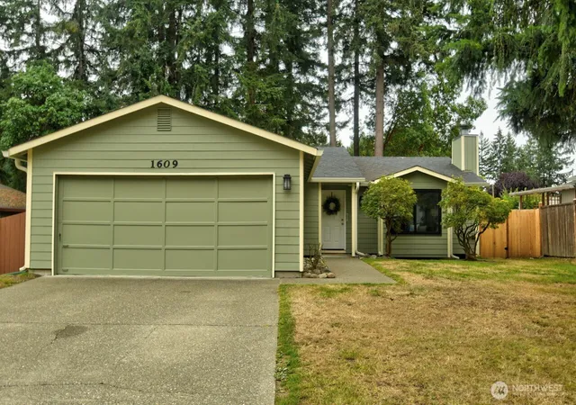 Photo 1 of Single family home for sale at 1609 14th Avenue Sw, Olympia, WA 98502 | MLS# NWM2586110 | Listing updated on 2026-09-30