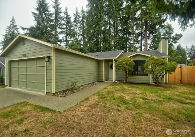 Photo 2 of Single family home for sale at 1609 14th Avenue Sw, Olympia, WA 98502 | MLS# NWM2586110 | Listing updated on 2026-09-30
