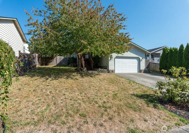 Photo 2 of Single family home for sale at 17701 Hillside Ct, Arlington, WA 98223 | MLS# NWM2586111 | Listing updated on 2026-09-28