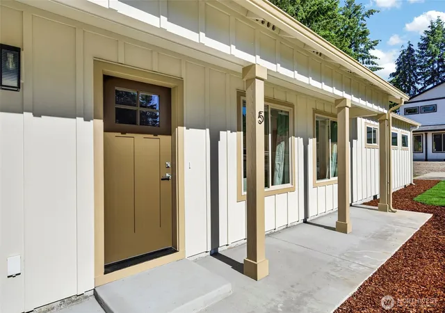 Photo 3 of Single family home for sale at 711 Endor Hts Ct, Vader, WA 98593 | MLS# NWM2586128 | Listing updated on 2026-09-29