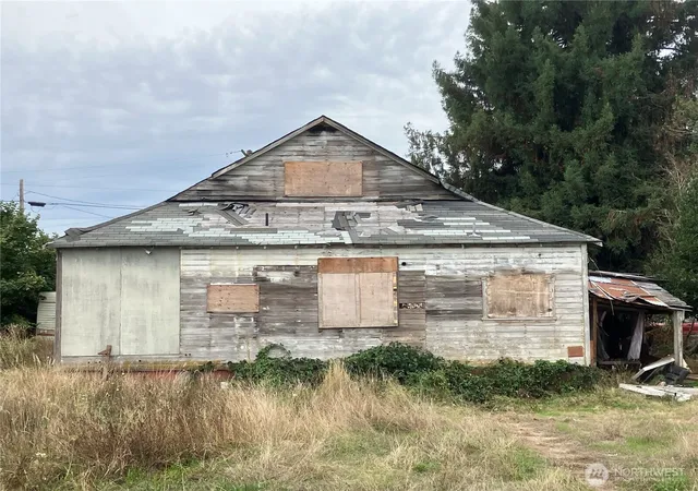 Single family home for sale at 1010 Grand, Centralia, WA 98531 | MLS# NWM2586131