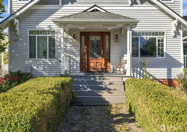 Photo 3 of Single family home for sale at 947 Old Pacific Hwy Se, Olympia, WA 98513 | MLS# NWM2586135 | Listing updated on 2026-09-30