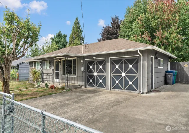 Photo 2 of Single family home for sale at 1235 25 Street Se, Auburn, WA 98002 | MLS# NWM2586138 | Listing updated on 2026-09-26