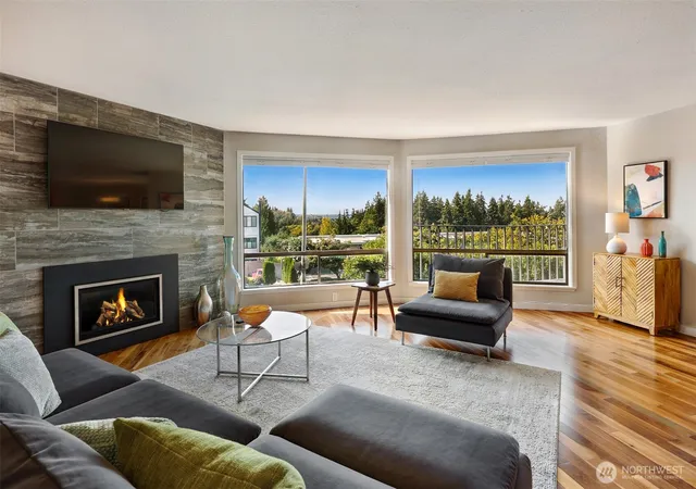 Photo 2 of Sale Pending at 1005 5th Avenue S #102B, Edmonds, WA 98020 | MLS# NWM2586139 | Listing updated on 2026-09-29