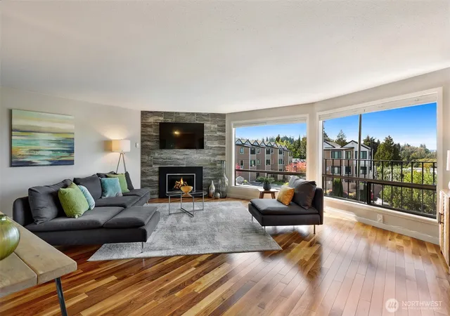 Photo 3 of Sale Pending at 1005 5th Avenue S #102B, Edmonds, WA 98020 | MLS# NWM2586139 | Listing updated on 2026-09-29