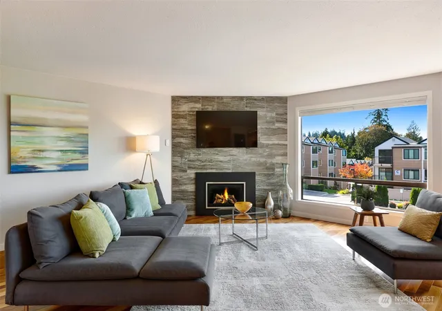 Photo 3 of Sale Pending at 1005 5th Avenue S #102B, Edmonds, WA 98020 | MLS# NWM2586139 | Listing updated on 2026-09-29