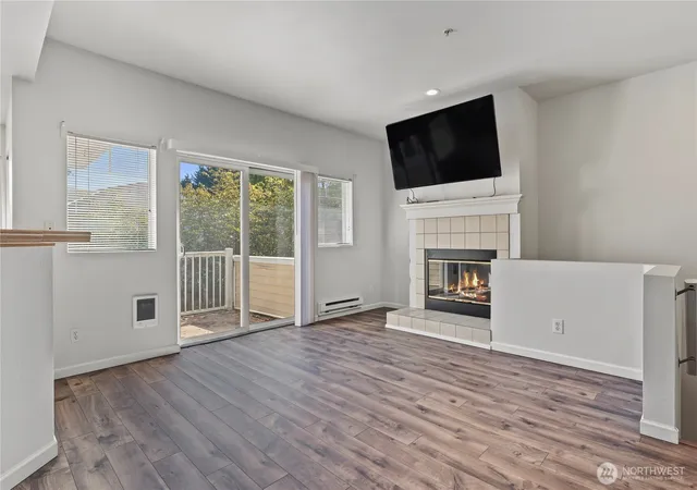Photo 4 of Townhouse for sale at 5727 S 234th Place #9-4, Kent, WA 98032 | MLS# NWM2586141 | Listing updated on 2026-09-28