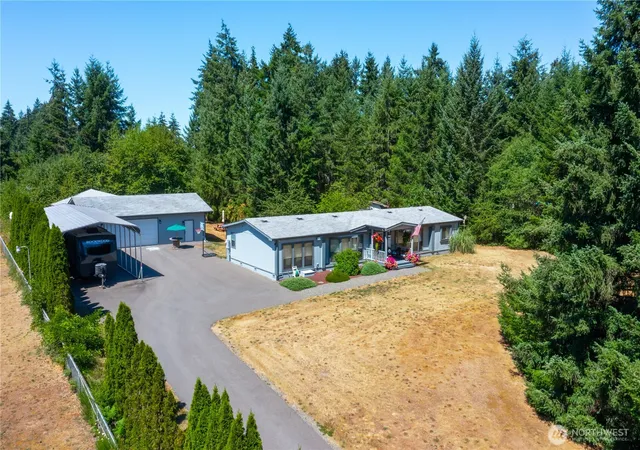Photo 2 of Manufactured home for sale at 19708 83rd Avenue E, Spanaway, WA 98387 | MLS# NWM2586143 | Listing updated on 2026-09-29