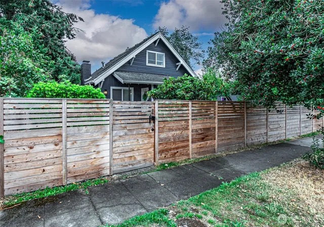 Photo 2 of Single family home for sale at 3629 S Asotin St, Tacoma, WA 98418 | MLS# NWM2586147 | Listing updated on 2026-09-25