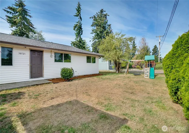 Photo 3 of Single family home for sale at 30521 1st Place Sw, Federal Way, WA 98023 | MLS# NWM2586155 | Listing updated on 2026-09-29