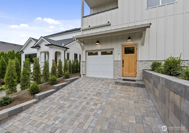 Photo 3 of Condo for sale at 116 N 55th Street, Seattle, WA 98103 | MLS# NWM2586163 | Listing updated on 2026-09-29
