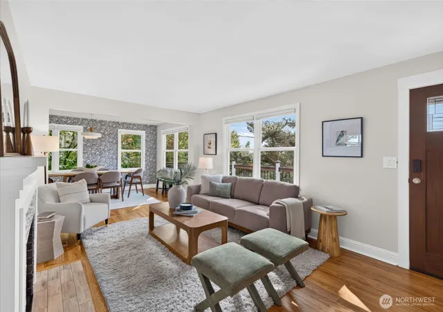 Photo 2 of Single family home for sale at 7726 30th Avenue Ne, Seattle, WA 98115 | MLS# NWM2586173 | Listing updated on 2026-10-09