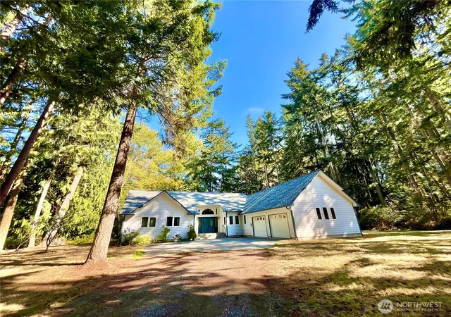 Photo 1 of Single family home for sale at 561 Grandview Dr, Sequim, WA 98382 | MLS# NWM2586181 | Listing updated on 2026-09-29