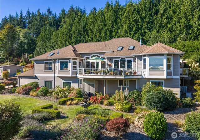 Photo 2 of Single family home for sale at 3904 Fidalgo Bay Rd, Anacortes, WA 98221 | MLS# NWM2586188 | Listing updated on 2026-09-28