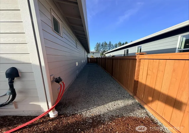 Photo 4 of Sale Pending at 3626 98th Place NE, Marysville, WA 98270 | MLS# NWM2586195 | Listing updated on 2026-09-23