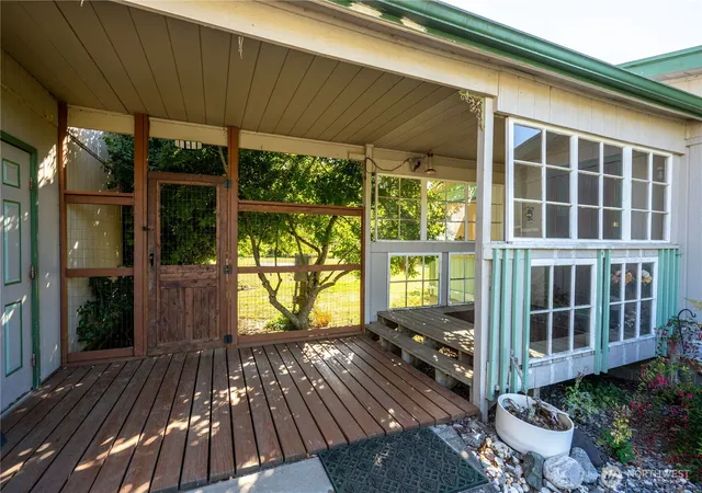 Photo 2 of Manufactured home for sale at 6588 Siper Rd, Everson, WA 98247 | MLS# NWM2586205 | Listing updated on 2026-09-25