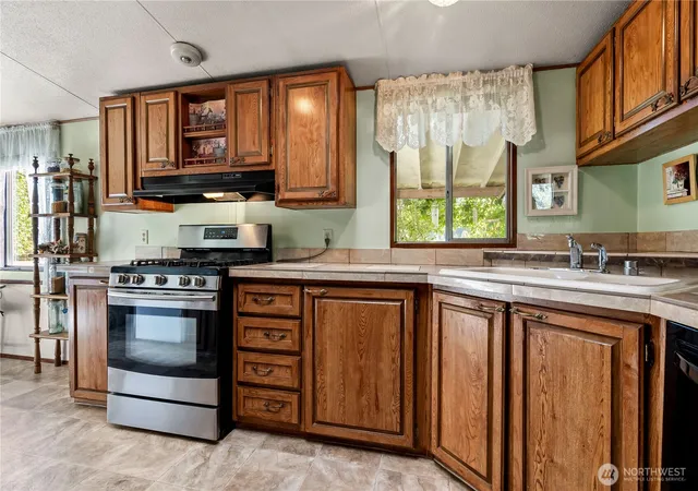 Photo 3 of Manufactured home for sale at 6588 Siper Rd, Everson, WA 98247 | MLS# NWM2586205 | Listing updated on 2026-09-25