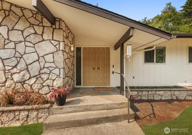 Photo 2 of Single family home for sale at 5987 Tracyton Blvd Nw, Bremerton, WA 98311 | MLS# NWM2586216 | Listing updated on 2026-09-29