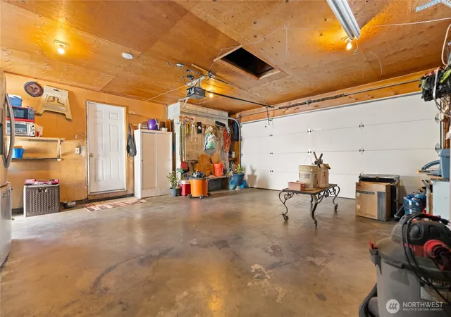 Photo 4 of Single family home for sale at 741 Sunrise Dr, Omak, WA 98841 | MLS# NWM2586217 | Listing updated on 2026-10-02